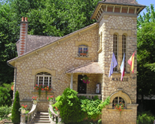 Mairie-Les-Eyzies-Vallée-Vézère-Dordogne