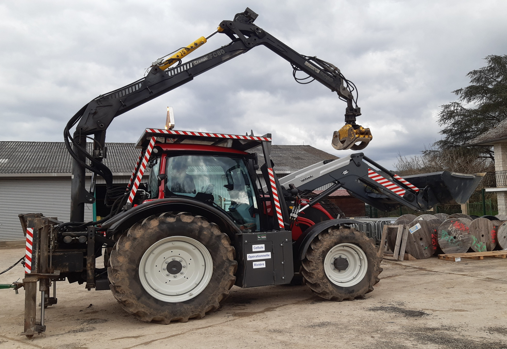 Syndicat-Vallée-Vézère-Dordogne-Tracteur-Sécurité
